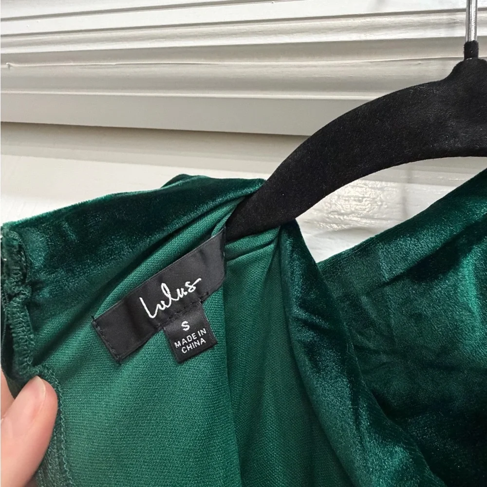 Lulu's Emerald Green Velvet Ruched Maxi Dress